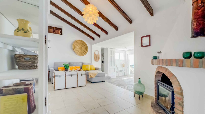 Casa rural en Sayalonga con vistas al mar