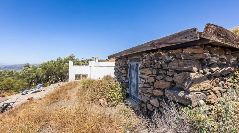 Casa rural en Sayalonga con vistas al mar