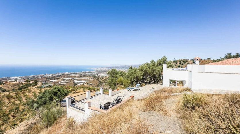 Casa rural en Sayalonga con vistas al mar