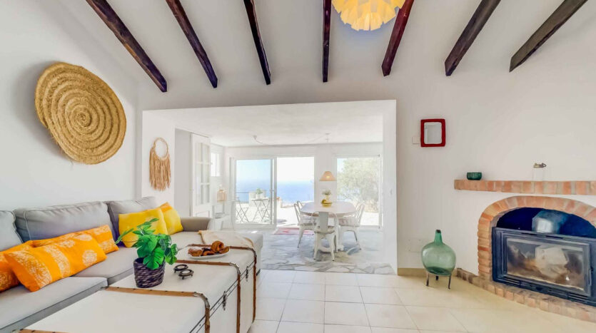 Casa rural en Sayalonga con vistas al mar